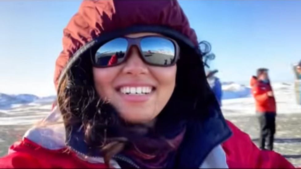 மானசா கோபால் : உணவு டெலிவரி செய்ய 4 கண்டங்கள் கடந்து 30,000 கி.மீ பயணித்த பெண் - ஏன்?