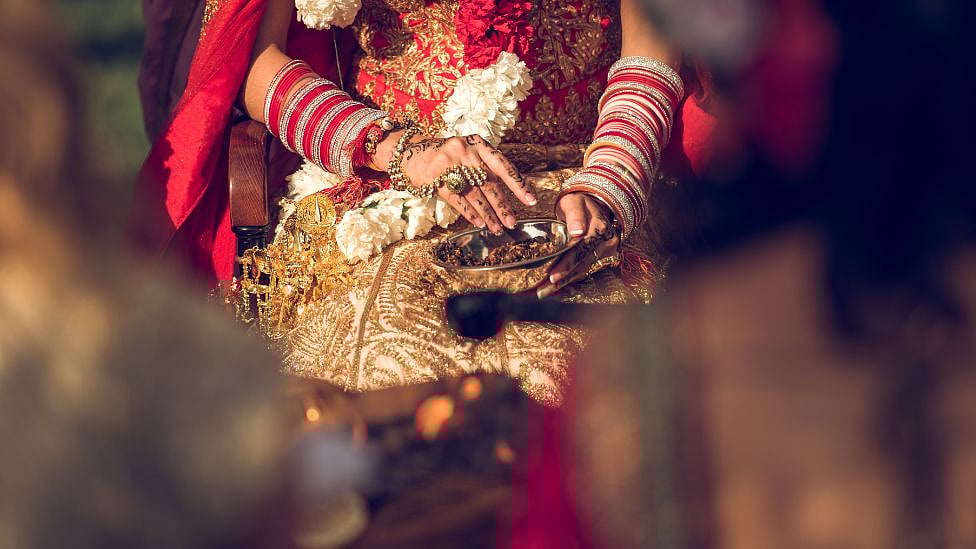 உலகின் மோசமான மாமியார் : மருமகளுக்கு போடப்பட்ட 14 கண்டிஷன்ஸ்  - வைரலாகும் ட்வீட் 