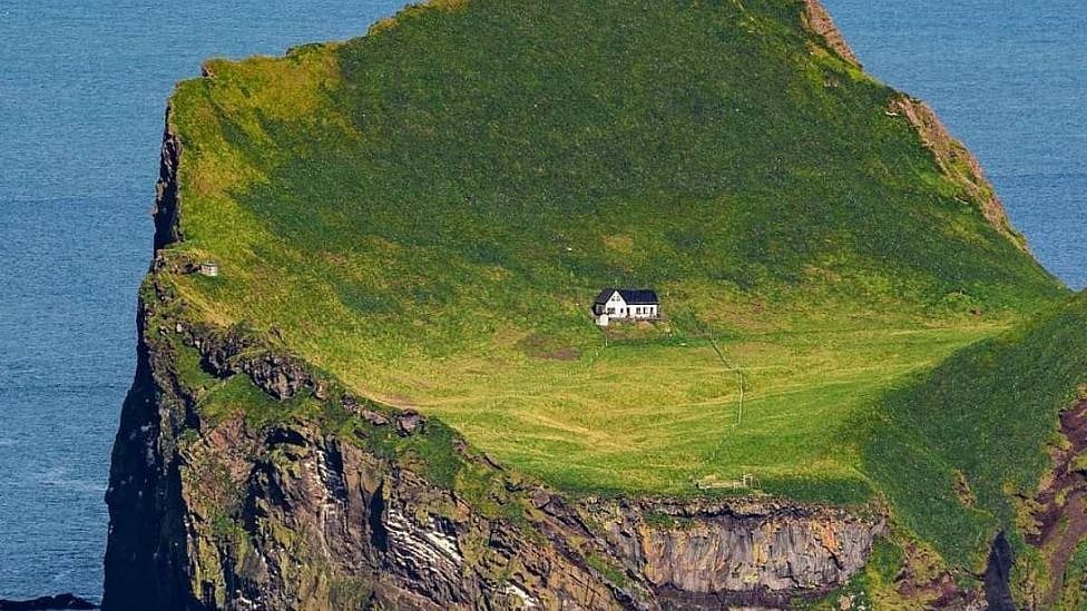 'உலகின் தனிமையான வீடு' இதுதான்! - ஏன் கட்டப்பட்டது? பின்னணியில் உள்ள உண்மை என்ன தெரியுமா?