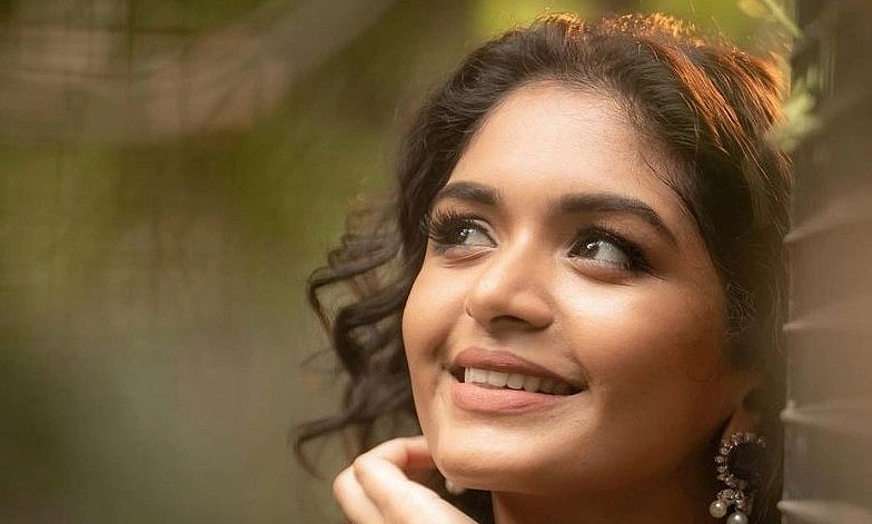 Aditi Shankar : பச்சை நிறமே பச்சை நிறமே, இச்சை ஊட்டும் பச்சை நிறமே |  Visual Story