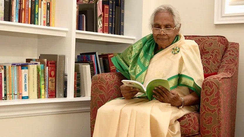 வரதா சண்முகநாதன்: இலங்கை டு கனடா இடைநிற்காத கல்வி - 87 வயதில் டிகிரி பெற்ற பெண்மணியின் கதை