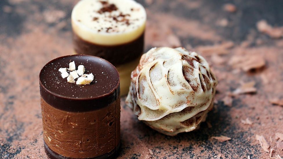 Cadbury முதல் Ferrero Rocher வரை: இந்த ஃபேமஸ் சாக்லேட்கள் தெரியுமா?