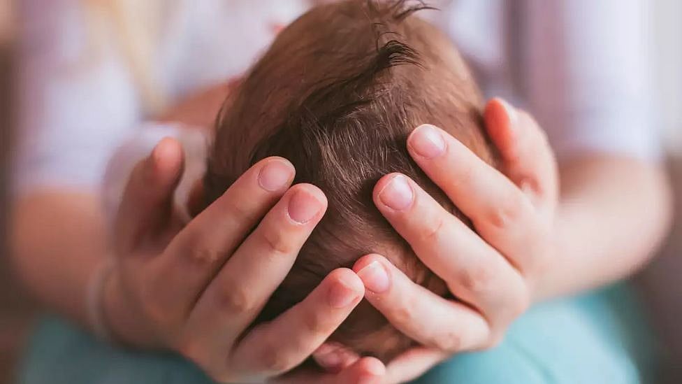 Postpartum Blues: பிரசவத்துக்கு பின் உண்டாகும் மன அழுத்தம்- அதிலிருந்து எப்படி விடுபடுவது?