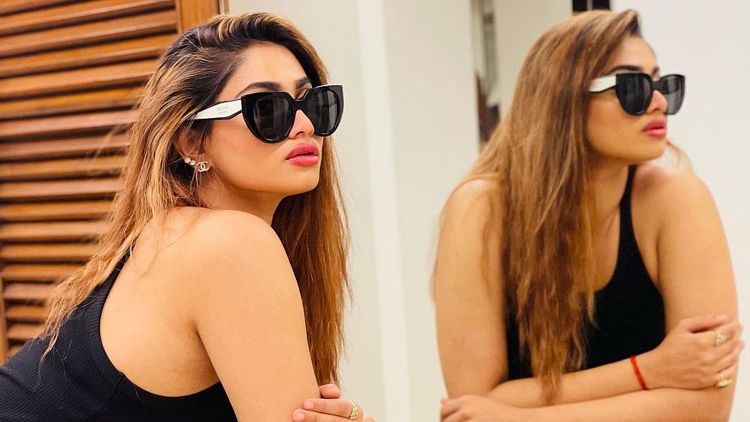 பில்லா நயன்தாரா ரேஞ்சுக்கு போட்டோ ஷூட் நடத்திய பிக்பாஸ் ஷிவானி |Visual Story