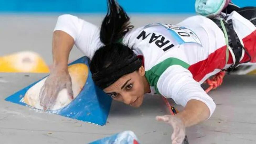 ஈரான் : ஹிஜாப் அணியாமல் போட்டியில் பங்கேற்ற வீராங்கனைக்கு நடந்த கதி - விரிவான தகவல்கள்