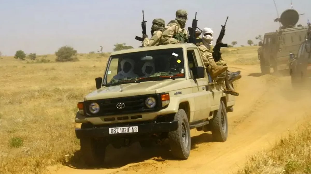 The Toyota War : பீரங்கிகளை வீழ்த்திய கார்கள் - ஆப்ரிக்காவை உலுக்கிய போரின் சுவாரஸ்ய கதை!