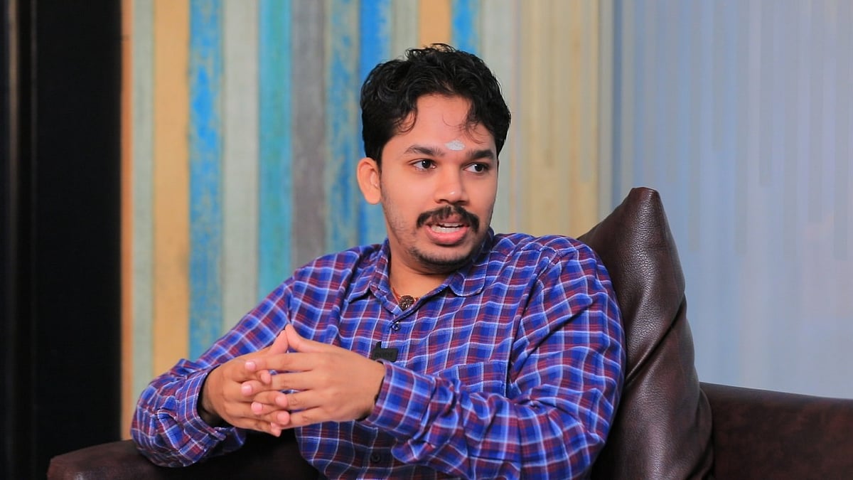 விஜய்க்கு இருக்கும் அரசியல் அழுத்தம்; உதயநிதி தான் அடுத்த முதல்வர்- பாரி சாலன் நேர்காணல்  