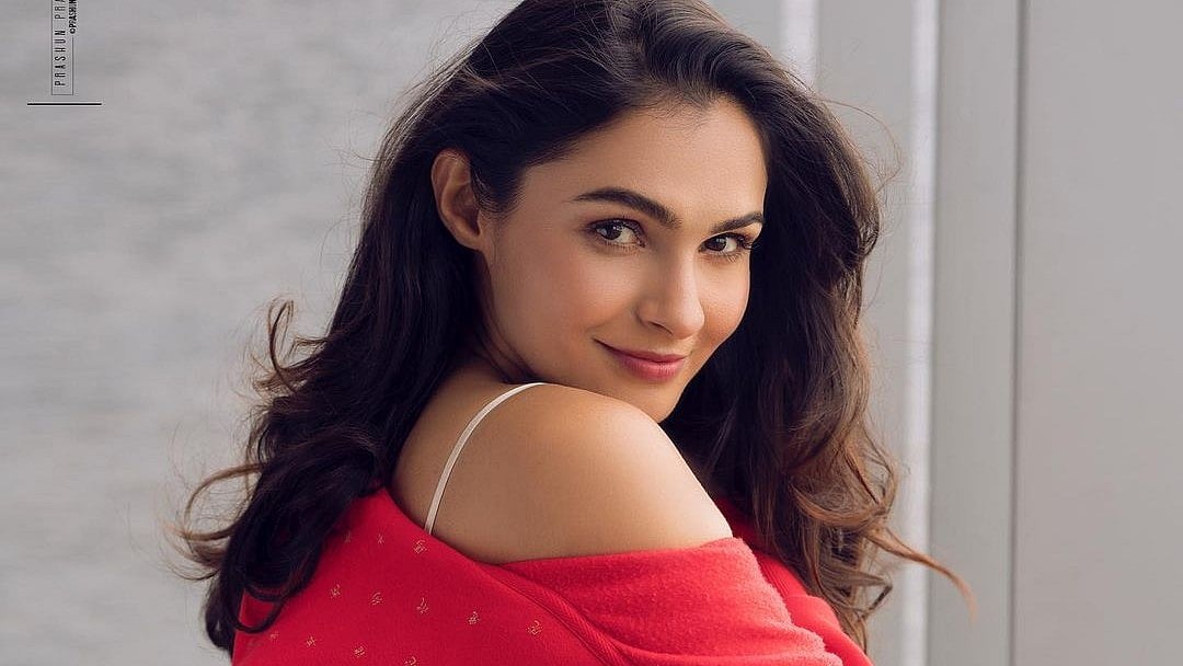 Andrea Jeremiah : ”என்னடி மாயாவி நீ” - ஆண்ட்ரியாவின் அசத்தல் க்ளிக்ஸ்