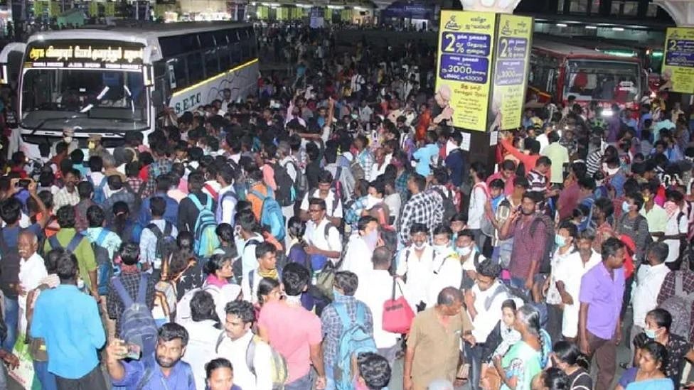 பொங்கல்: அலைமோதிய மக்கள் கூட்டம்! சொந்த ஊர்களை நோக்கி 2 லட்சம் பேர் பயணம்