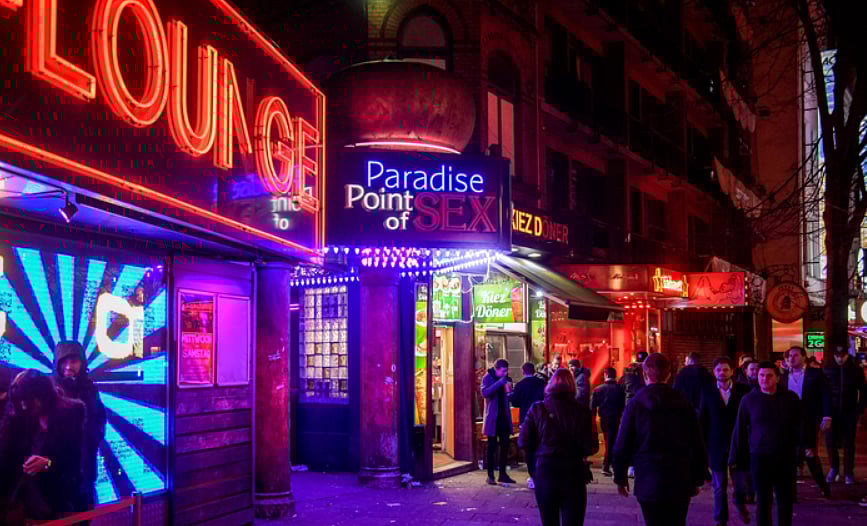 பாலியல் சுற்றுலா : ஜெர்மனி முதல் தாய்லாந்து வரை - டாப் 10 நாடுகள்