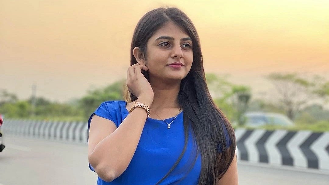 Vijay Tv ஈரமான ரோஜாவே புகழ் 
Gabriella Charlton - Latest Clicks