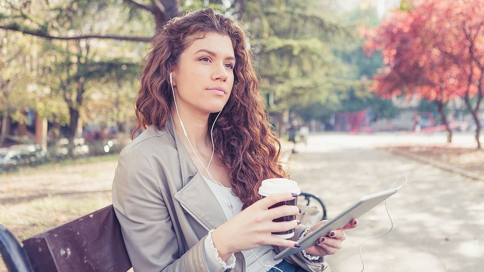 சிங்கிளாக இருப்பதே மேல்! திருமணம் பற்றி இளம் பெண்கள்  கருத்து என்ன? ஆய்வில் புதிய தகவல்