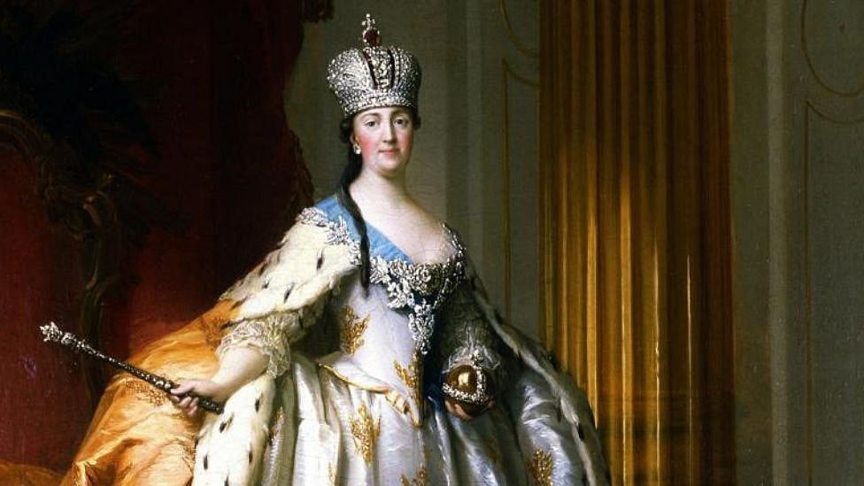 ரஷ்ய ராணி கேத்தரின்: குதிரையுடனான பாலுறவு மரணத்திற்கு காரணமா? உண்மையில் எப்படி இறந்தார்? 