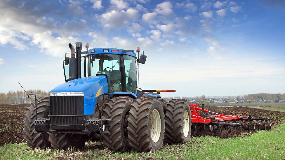 காடுகளை அழிக்க தான் இந்தியாவில் முதலில் பயன்பட்டதா? டிராக்டர்கள் பற்றிய சுவாரஸ்ய உண்மைகள்