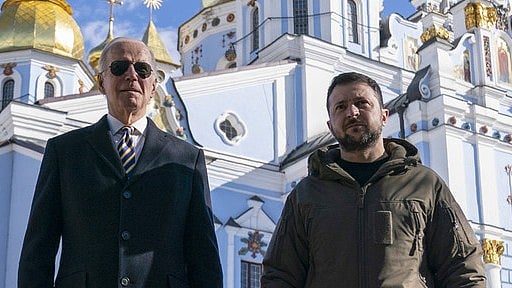 உக்ரைன்: ரயிலில் 10 மணி நேரம், செல்போன் இல்லை - ஜோ பைடன் ரகசிய பயணம் ரஷ்யாவுக்கு தெரியுமா?