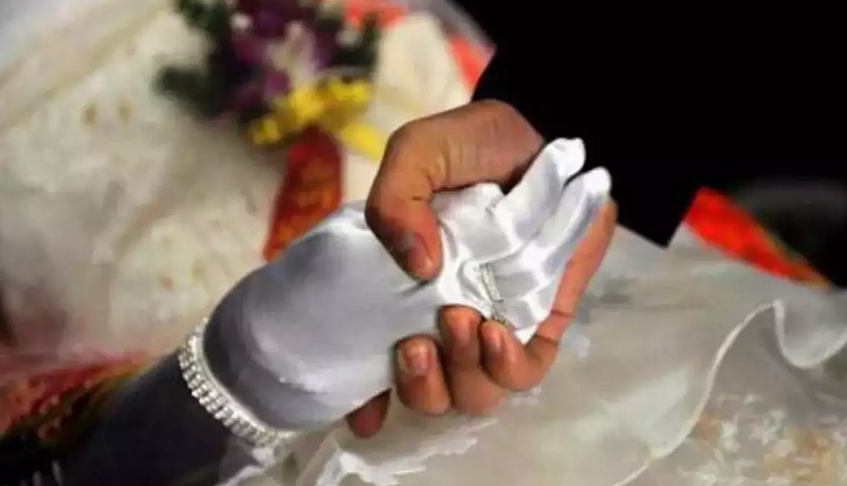 இறந்தவர்களுக்கு திருமணம்; பிணங்களை திருடும் குற்றவாளிகள் - சீன சடங்கின் பின்னணி என்ன?