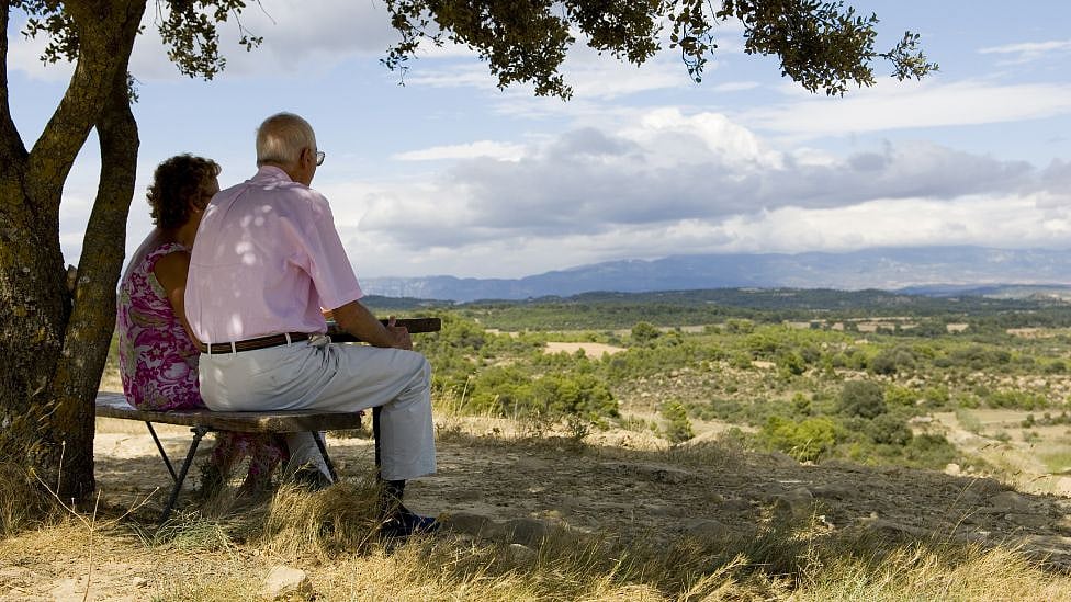 Travel: சிங்கபூர் முதல் பாலி வரை - சீனியர் சிட்டிசன்களுக்கான டிராவல் டெஸ்டினேஷன்ஸ்