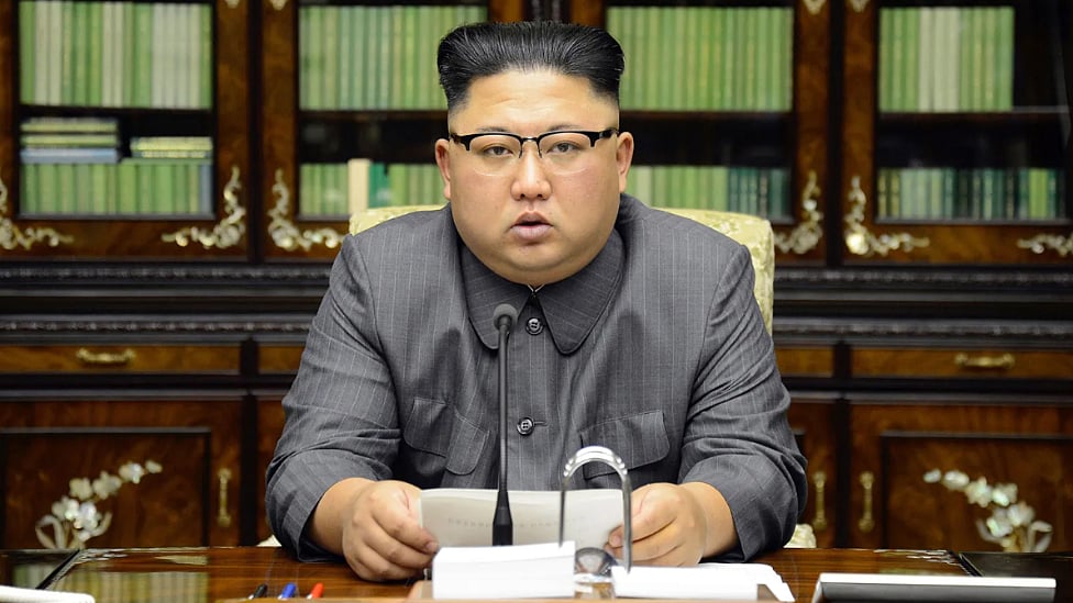 வடகொரியா : 2,00,000 பேர் வசிக்கும் நகரத்துக்கு லாக்டவுன் போட்ட அதிபர் - காரணம் என்ன?