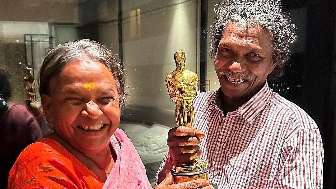 The Elephant Whisperers : பொம்மன், பெள்ளி கையில் ஆஸ்கர் - மனமுருகிய இன்ஸ்டாவாசிகள்