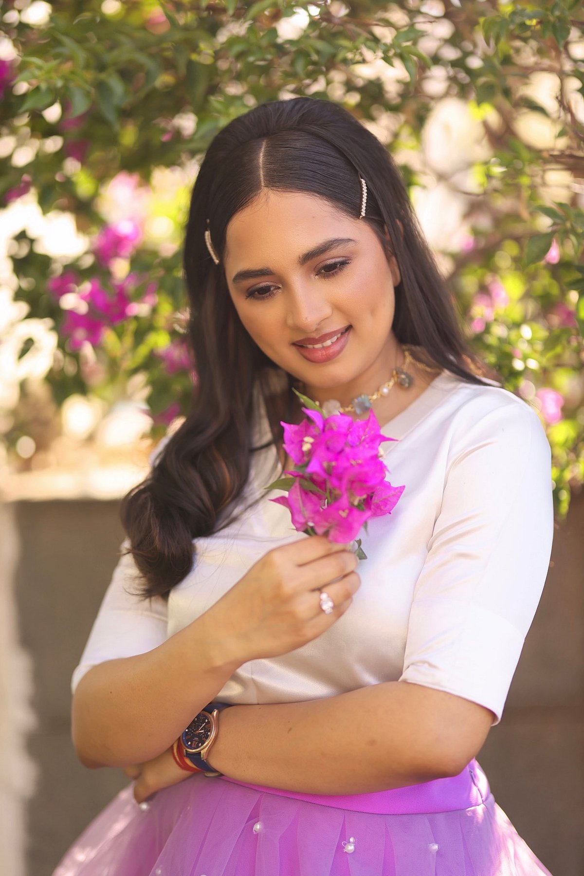 ”ஊதா ஊதா ஊதா பூ” நடிகை ஸ்ருஷ்டி டாங்கேவின் கண்கவர் புகைப்படங்கள் | Visual Story