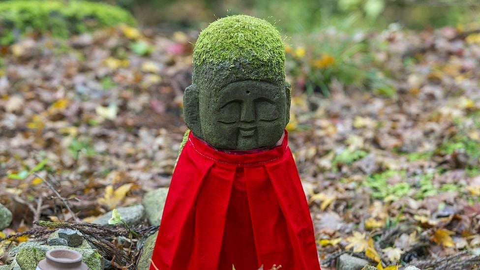 பிறக்கும் முன் இறந்தவர்களுக்கு விநோத சடங்கு - எங்கே? என்ன காரணம்?