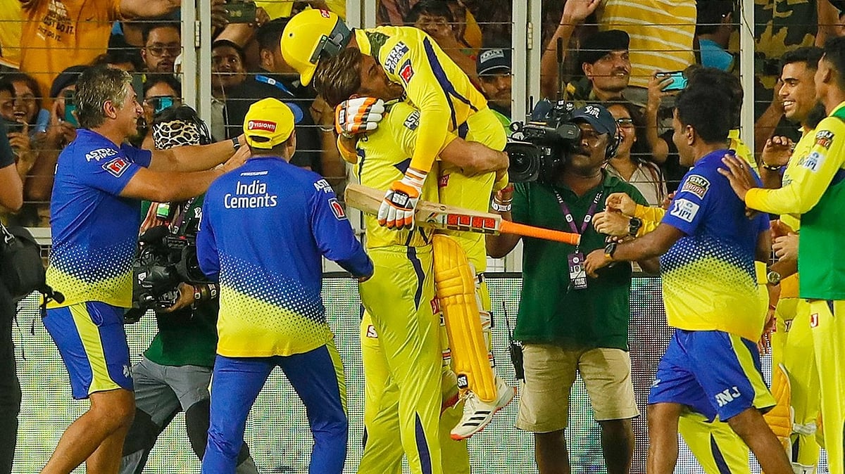 IPL 2023: ஐந்தாவது கோப்பையை கைப்பற்றிய CSK - கொண்டாட்டத்தில் ரசிகர்கள்!