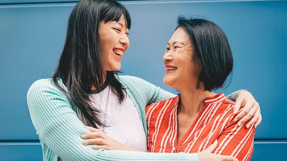 சொந்த பெற்றொரிடம் ”மகள் வேலை” : மாதம் 47,000 ரூபாய் சம்பாதிக்கும் இளம்பெண் - என்ன காரணம்?