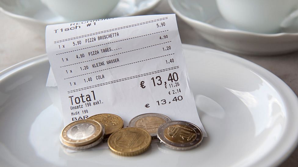 நியூயார்க் முதல் ரோம் வரை: உலகின் எந்தெந்த நாடுகளில் எவ்வளவு பணம் டிப்ஸ் ஆக கொடுக்கலாம்?