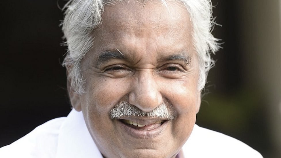 உம்மன் சாண்டி: 