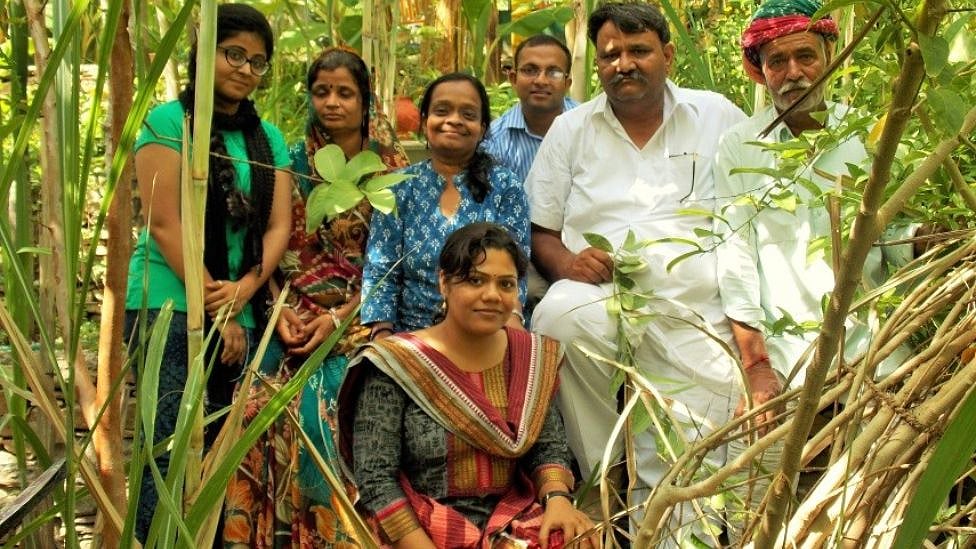 பெண் குழந்தை பிறந்தால் திருவிழா கொண்டாடும் இந்திய கிராமம்! | Video