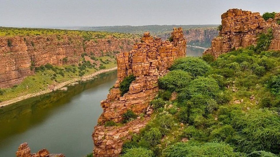 13ஆம் நூற்றாண்டு கோட்டை, 150 அடி ஆழமுள்ள குகைகள் - Gandikota பள்ளத்தாக்கின் வரலாறு என்ன?