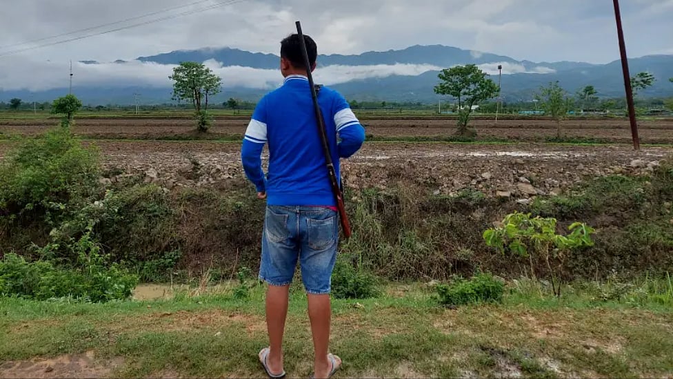 மணிப்பூர்: பணத்துக்காக போர்களமான பூமி, தமிழர்களின் நிலை என்ன? விளக்கும் விகடனின் ஆவணப்படம்