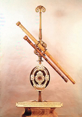 A short history of the binoculars