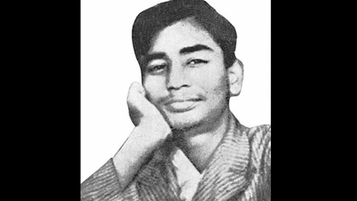'ক্ষুধার রাজ্যে পৃথিবী গদ্যময়'