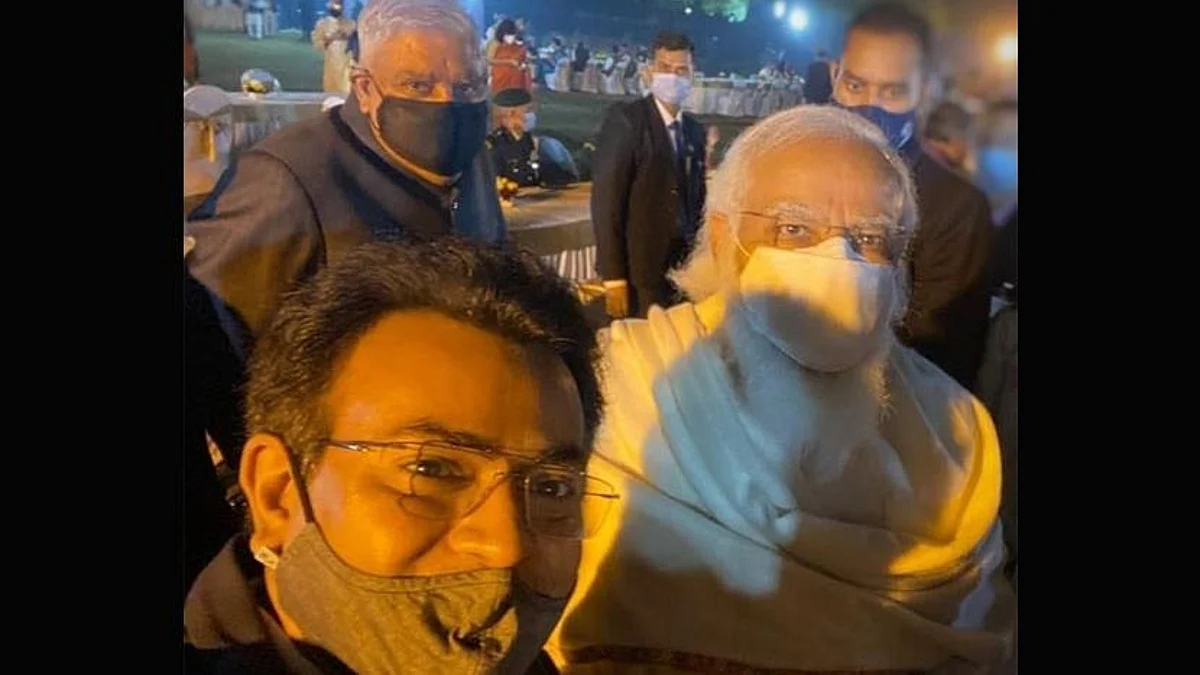 প্রধানমন্ত্রী ও রাজ্যপালের সঙ্গে সেলফি পোস্ট রুদ্রনীল ঘোষের, অভিনেতার সমালোচনায় সরব নেট দুনিয়া