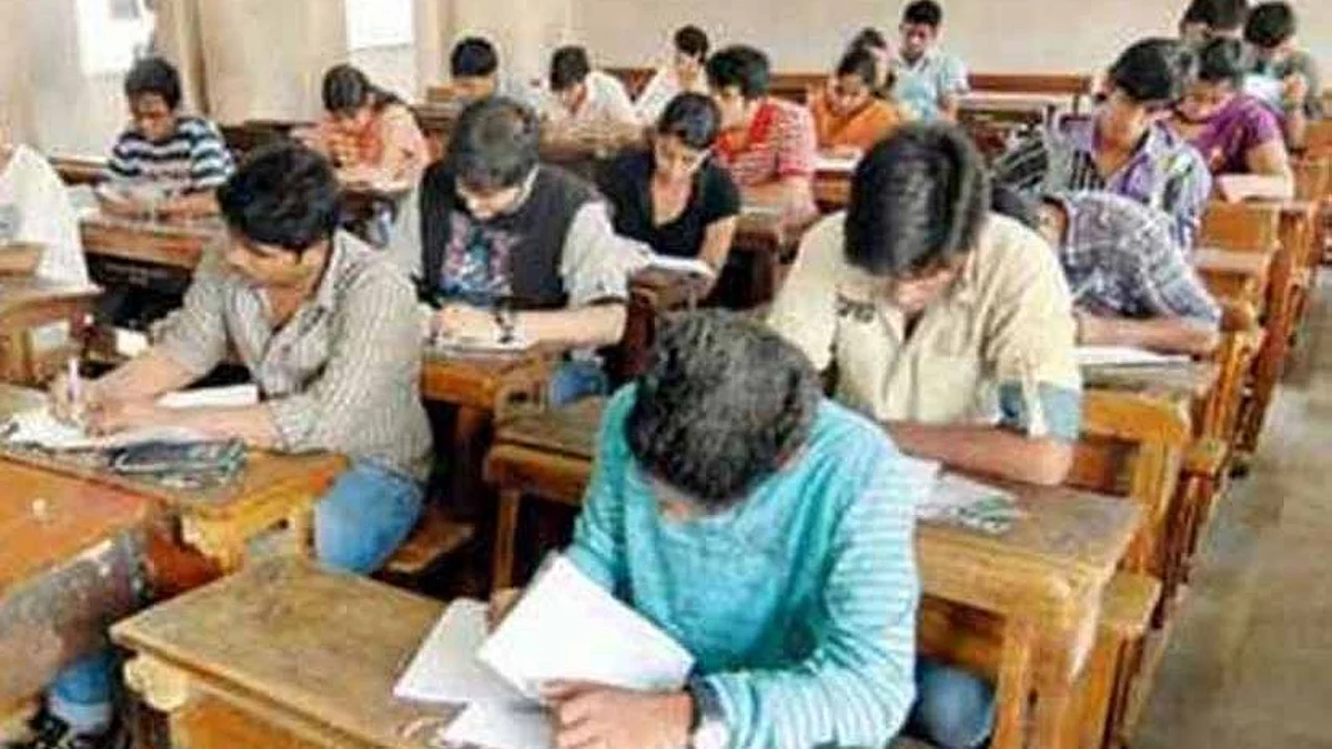 আজ রাজ্যজুড়ে প্রাথমিক শিক্ষক বাছাই পরীক্ষা, করোনার কারণে পরীক্ষা কেন্দ্রে অতিরিক্ত সুরক্ষা বিধি