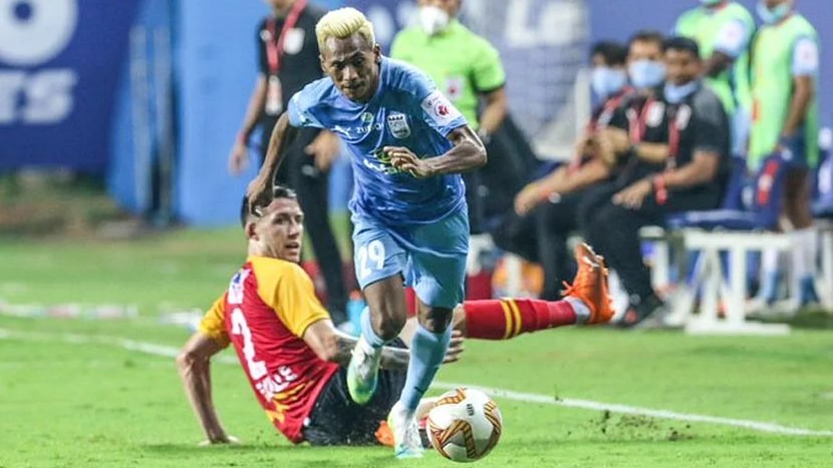 ISL: এস সি ইস্টবেঙ্গলকে হারিয়ে লীগ টেবিলের শীর্ষস্থান দখলে রাখলো মুম্বাই সিটি এফসি