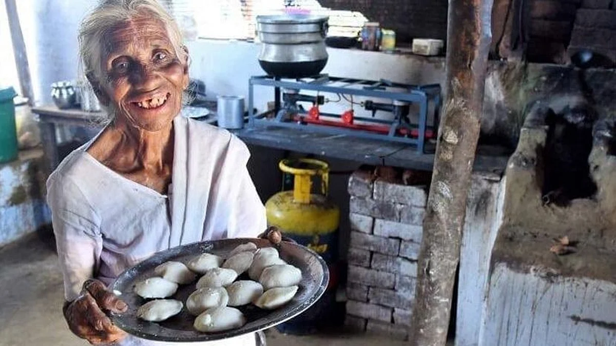 এক টাকায় ইডলি - লকডাউনের দুর্দিনে অভিবাসী শ্রমিকদের ভরসা ৮৫ বছরের কে কমলাথাল