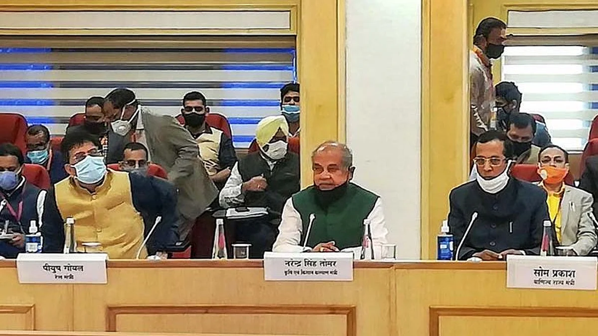 সাত ঘণ্টার ম্যারাথন বৈঠকেও মিললো না রফাসূত্র, ফের বৈঠকে বসতে নারাজ কৃষক নেতৃত্বের একাংশ
