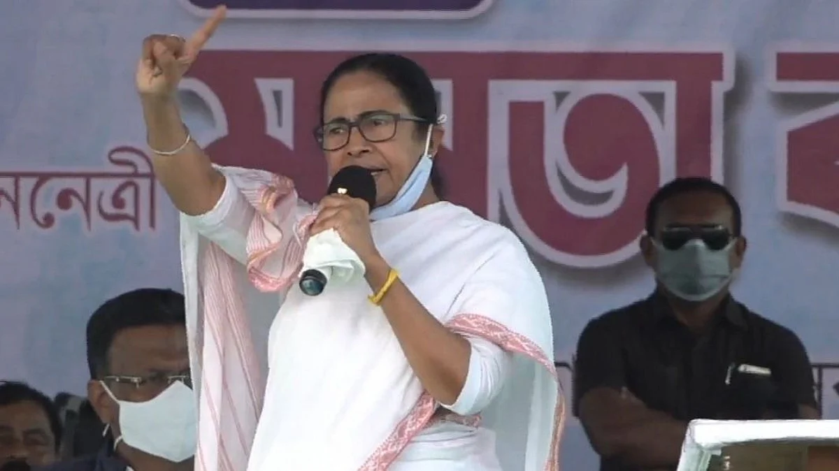 ‘রাজনীতিতে তিনধরণের মানুষ, লোভী-ভোগী-ত্যাগী, লোভীদের ত্যাগ করুন’: মমতা বন্দ্যোপাধ্যায়