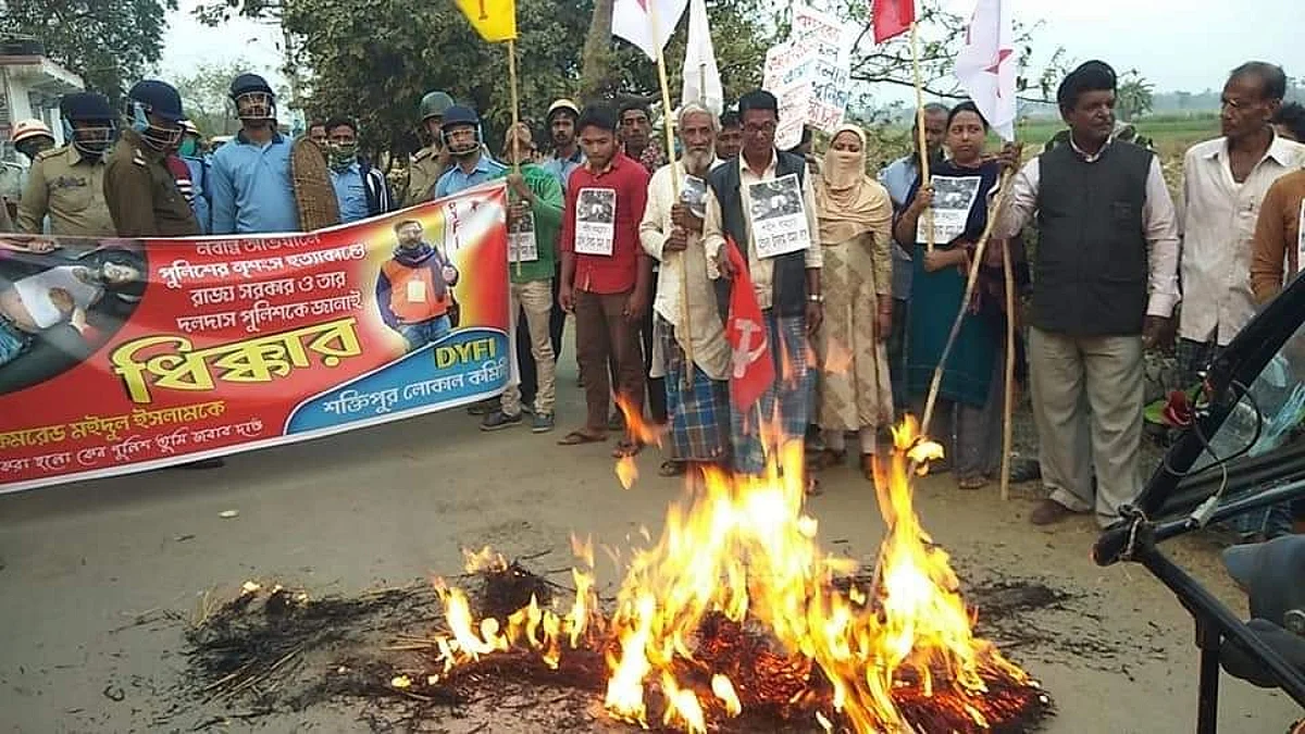 নবান্ন অভিযানে যুব কর্মীর মৃত্যুর প্রতিবাদে রাজ্যজুড়ে থানা ঘেরাও DYFI-এর