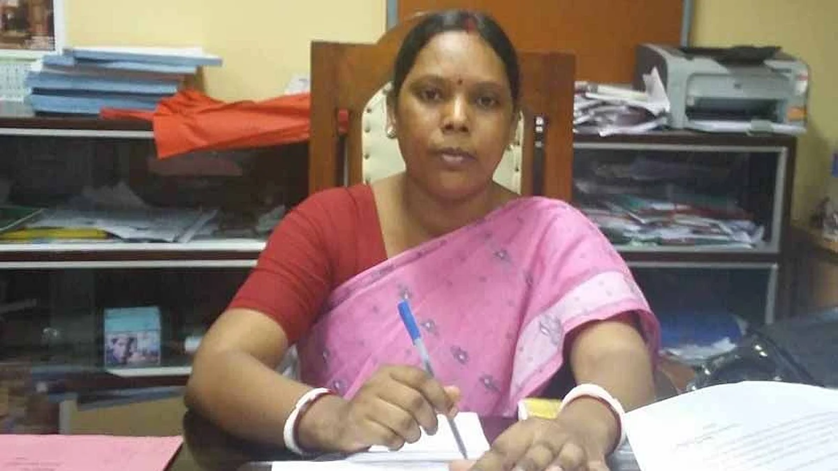 WB Election 21: তড়িঘড়ি তৃণমূল থেকে বিজেপিতে, তবু পছন্দের আসন অধরাই থাকছে সরলা মুর্মুর