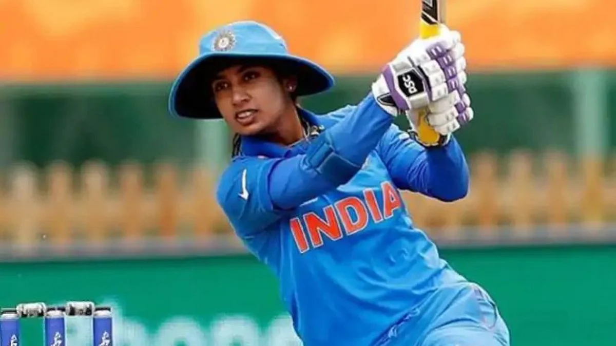 প্রথম মহিলা ক্রিকেটার হিসেবে একদিনের আন্তর্জাতিক ক্রিকেটে ৭,০০০ রানের মাইলফলক ছুঁলেন মিতালি রাজ