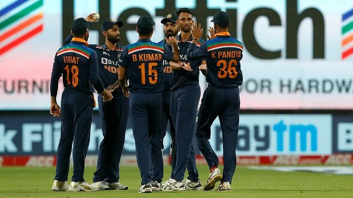 ODI: অভিষেক ম্যাচে কৃষ্ণার ৪ উইকেট, ইংল্যান্ডকে ৬৬ রানে হারালো টিম ইন্ডিয়া