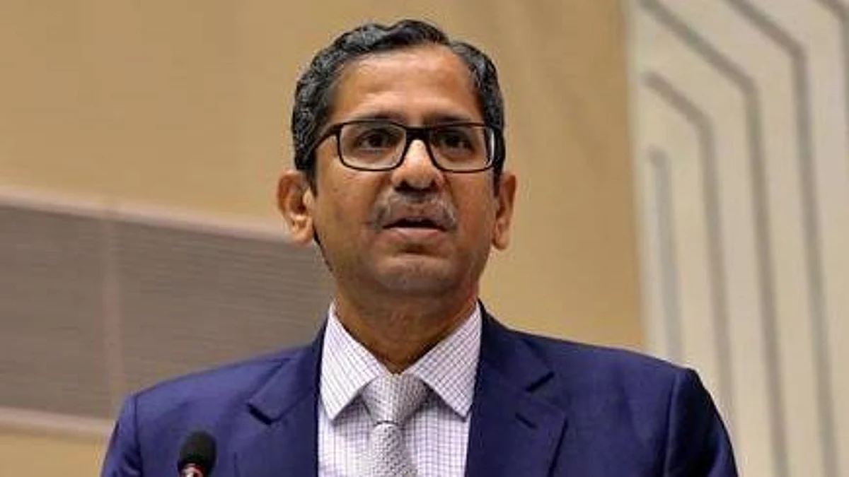 দেশের ৪৮ তম প্রধান বিচারপতি হিসেবে শপথ নিলেন এন ভি রামানা