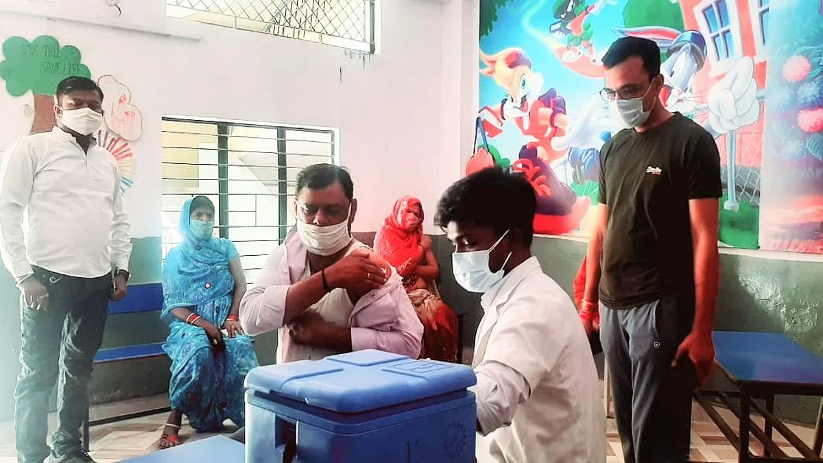 Covid-19: প্রতিদিনই রেকর্ড ভাঙছে দৈনিক সংক্রমণ, শেষ ২৪ ঘণ্টায় সংক্রমিত ২,৬১,৫০০