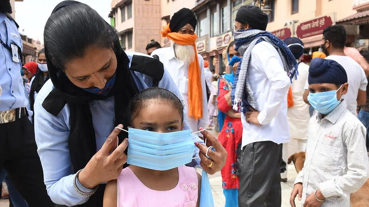 COVID-19: ২৪ ঘন্টায় রেকর্ড মৃত্যুর পাশাপাশি সুস্থ ৩.৫৫ লাখ, দেশে নতুন আক্রান্ত ৩.৪৮ লাখ