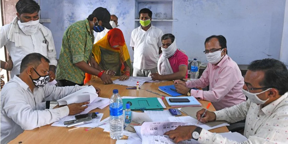 Uttar Pradesh: পঞ্চায়েত ভোটে ডিউটি, করোনায় ১৬০০ শিক্ষকের মৃত্যু, দাবি শিক্ষক সংগঠনের
