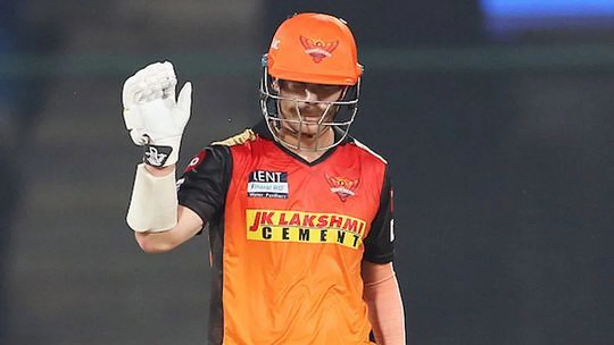IPL: মরশুমের মাঝেই ওয়ার্নারকে সরালো হায়দরাবাদ - নতুন অধিনায়ক কেন উইলিয়ামসন