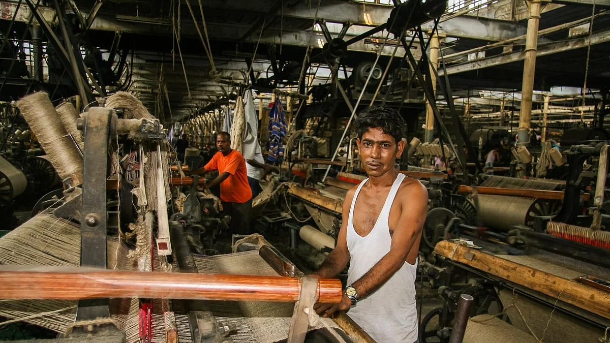 কর্মহীন প্রায় ৭৫ হাজার জুটমিল শ্রমিক ...